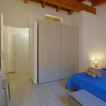 Dimora Blu Al Centro Apartment *